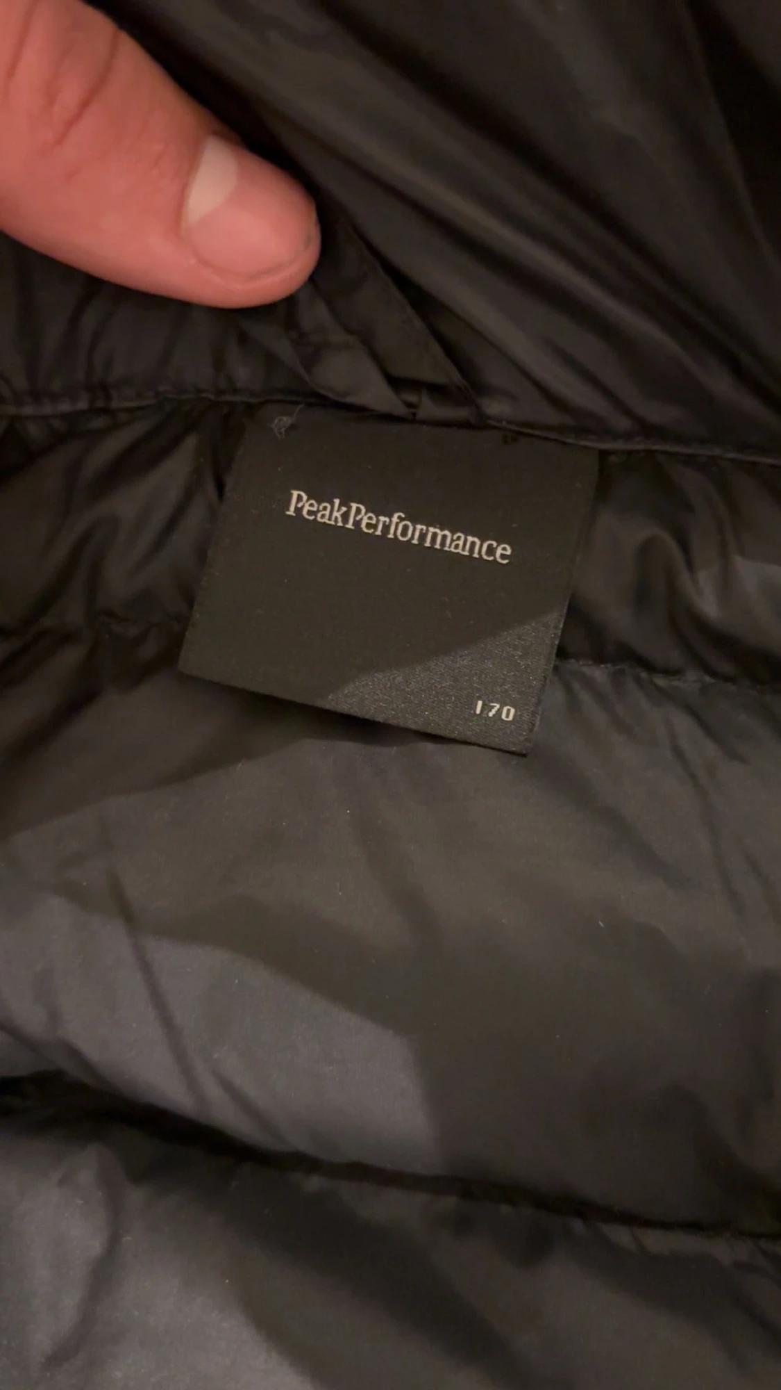 Svart dunjacka Peak Performance - 2