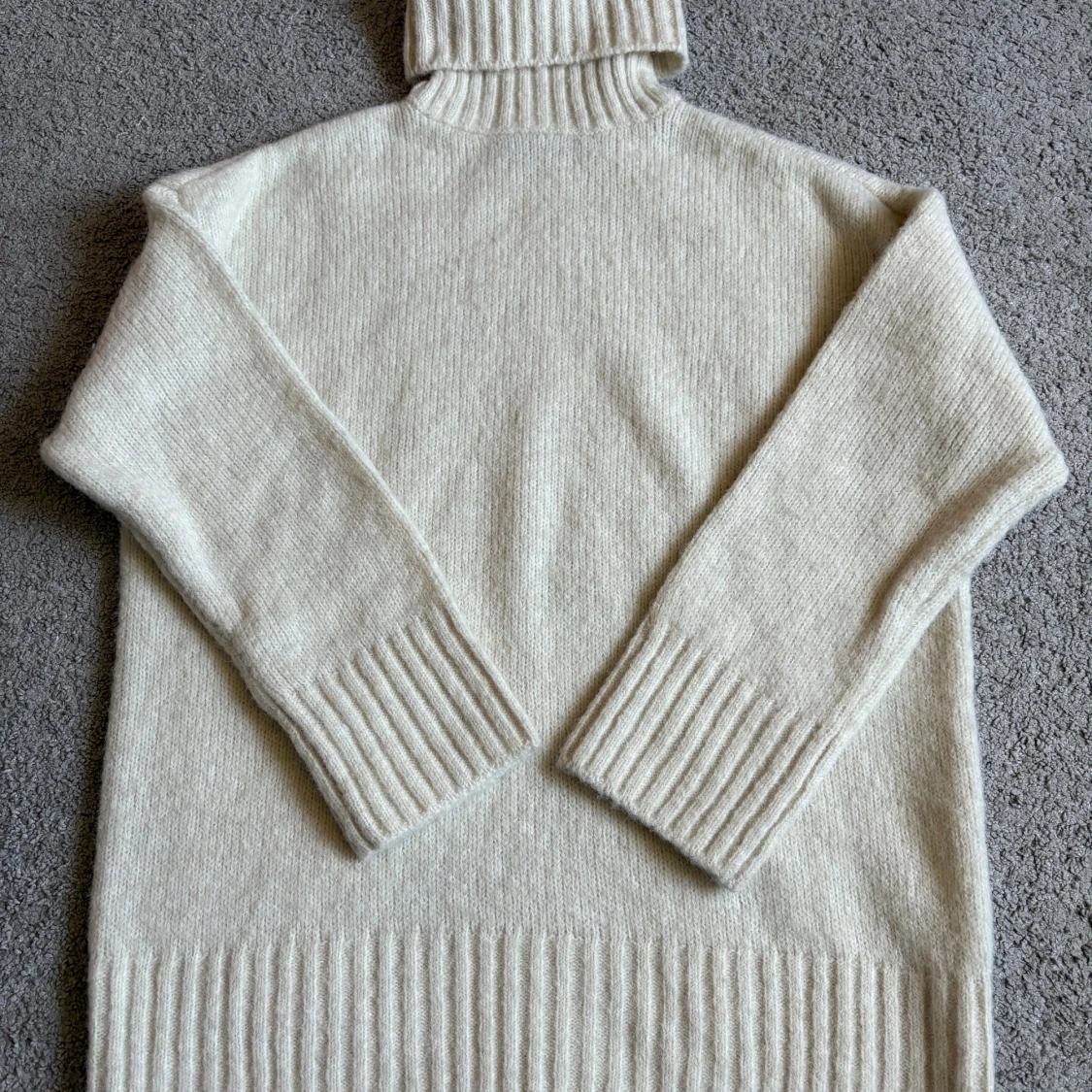 Vit polotröja från Pieces