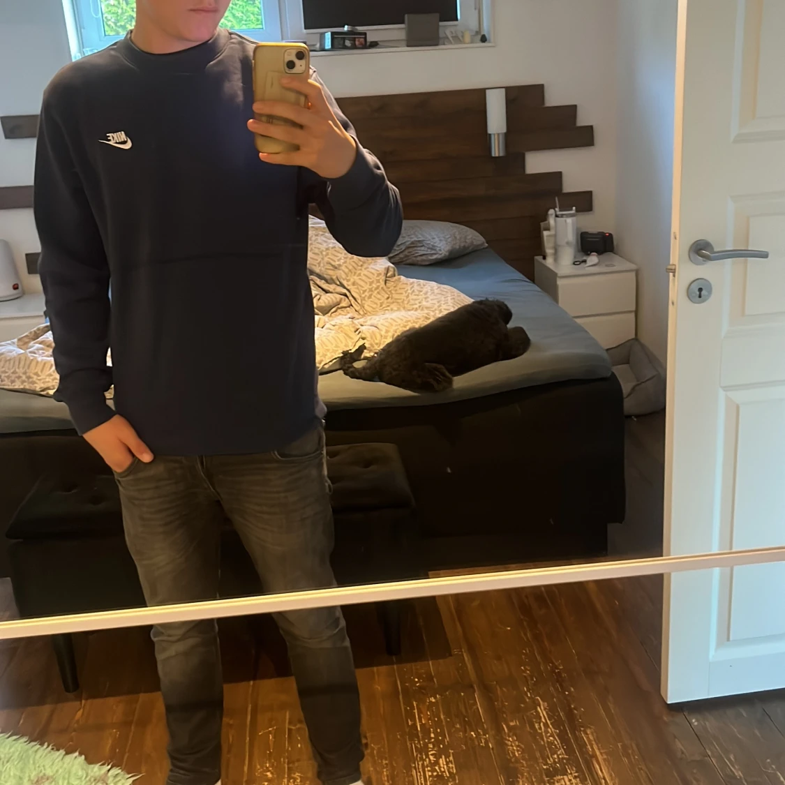Mörkblå Nike sweatshirt