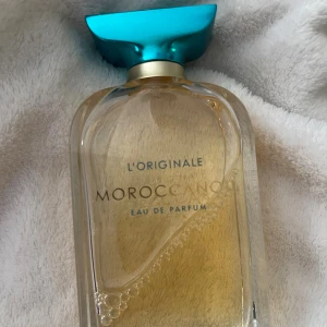 Moroccanoil Parfum - Använd 1/4, från början 100 ml. Luktar som håroljan. Orginalpris är 1449kr 