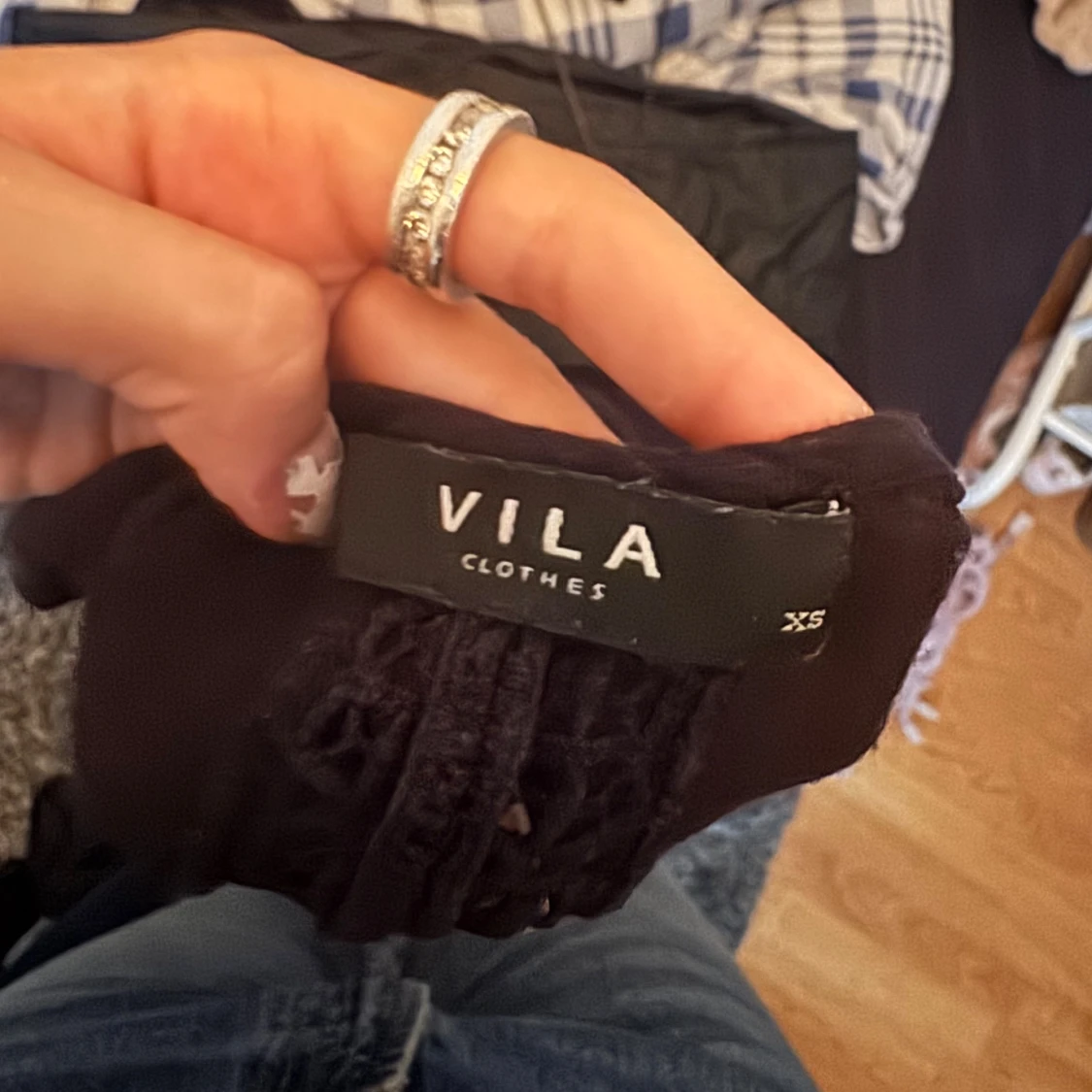 Svart blus med spets från Vila XS - 2