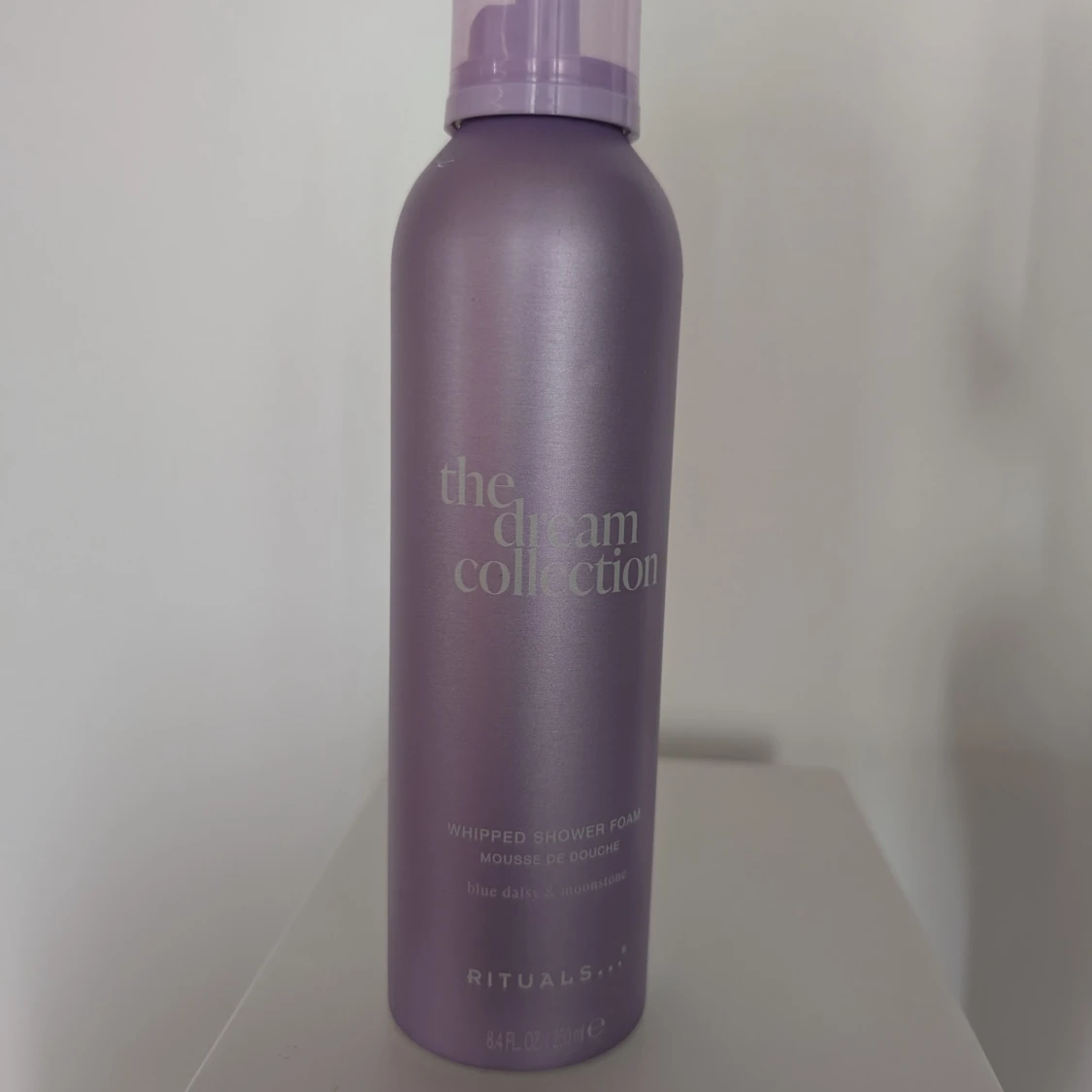 Lila shower foam Rituals Dream