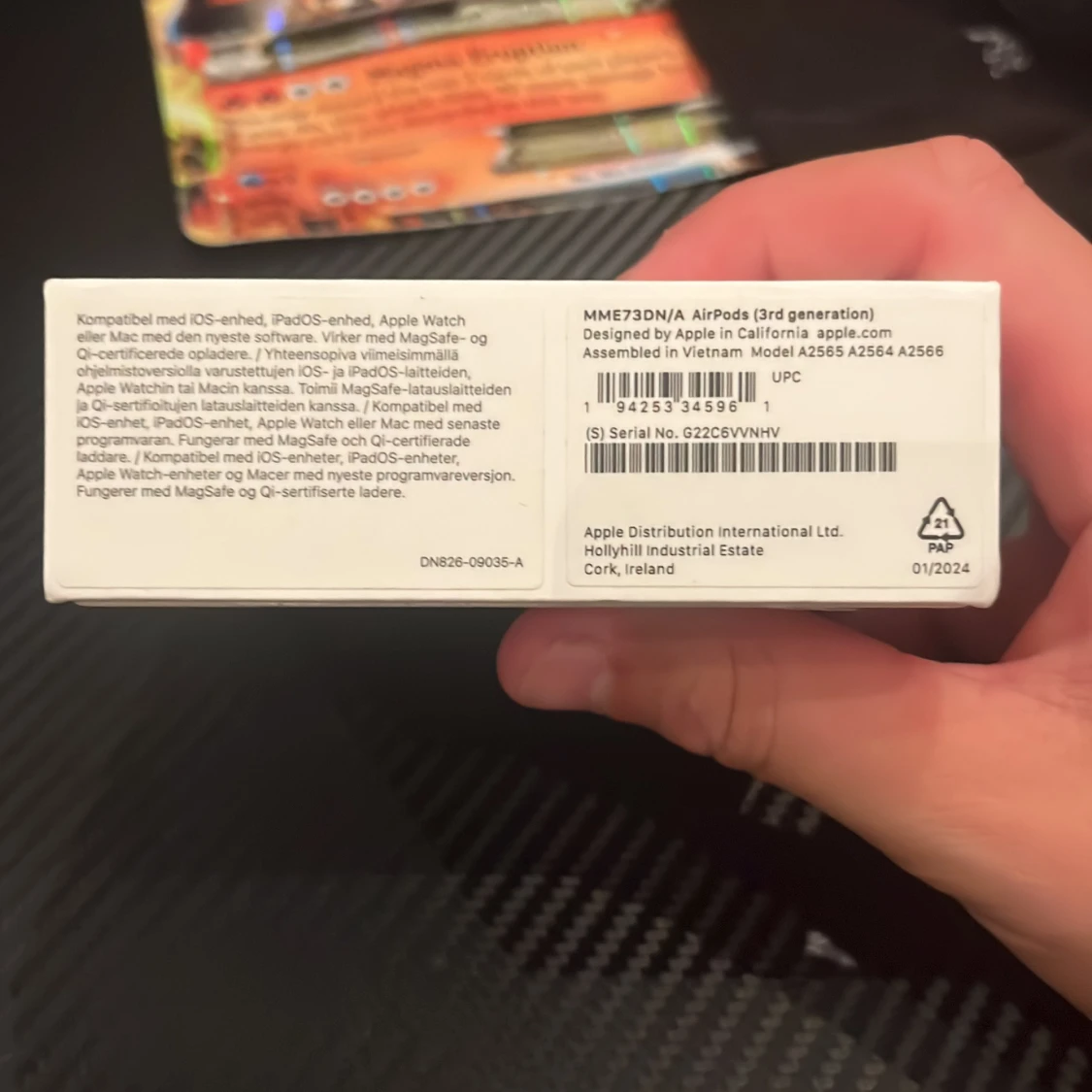 Apple AirPods (3rd generation) med MagSafe-laddningsetui - 2