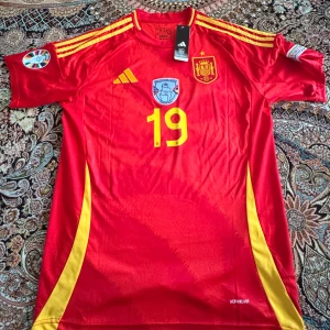 Lamine Yamal Fotbollströja - En helt ny nations league fotbollströja. 