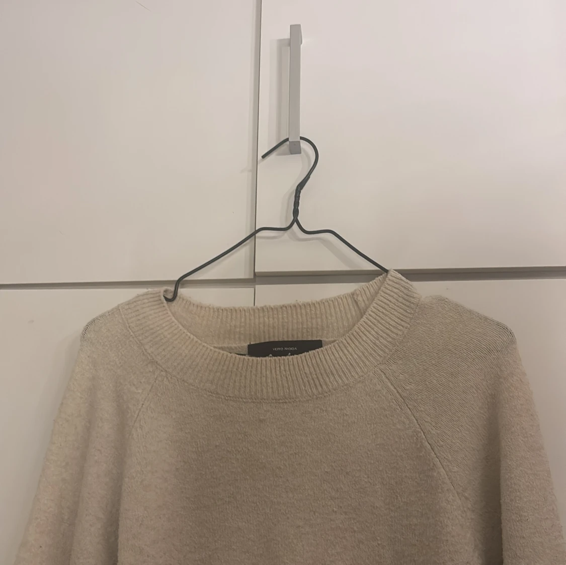 Beige stickad tröja från Vero Moda - 2