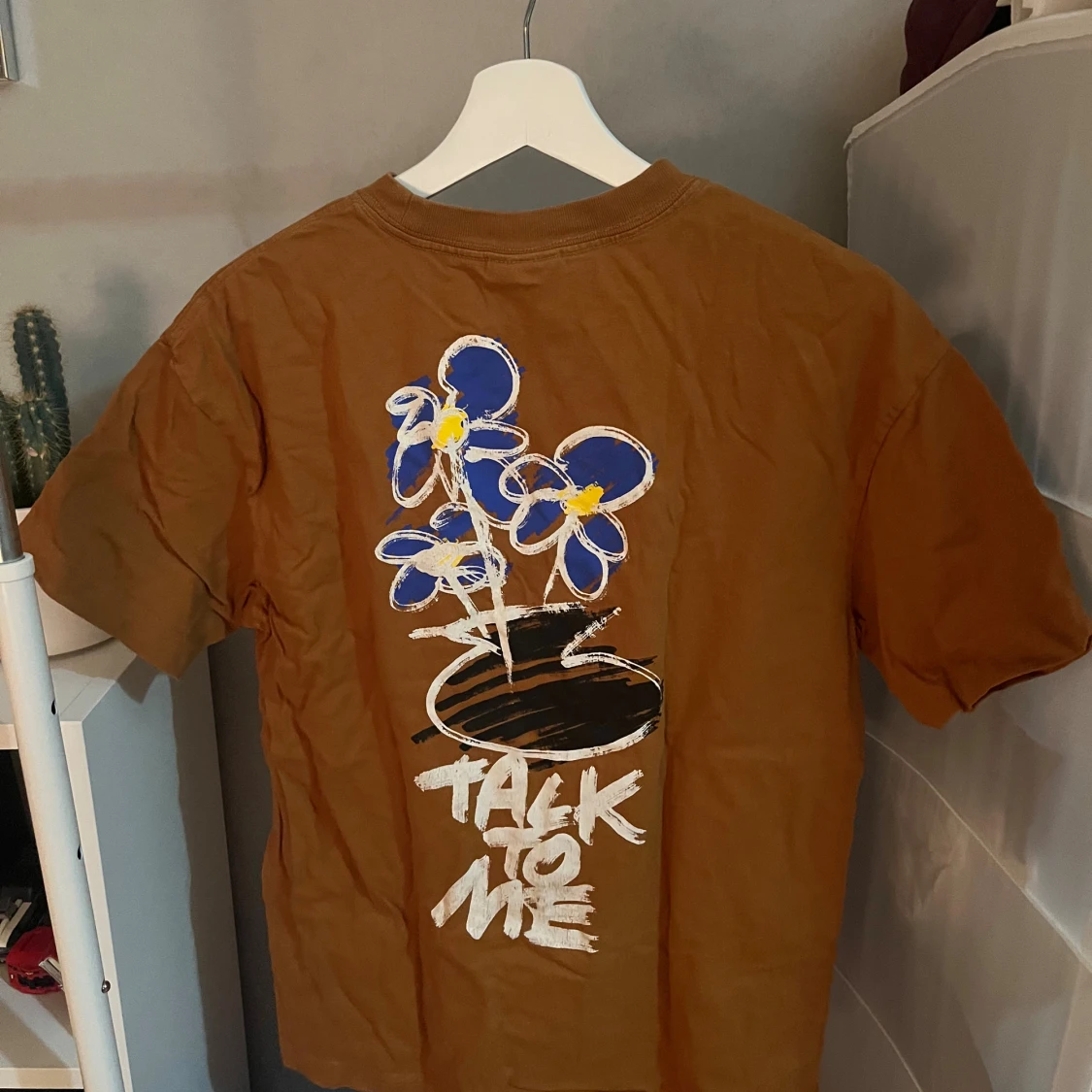 Brun t-shirt från H&M - 1