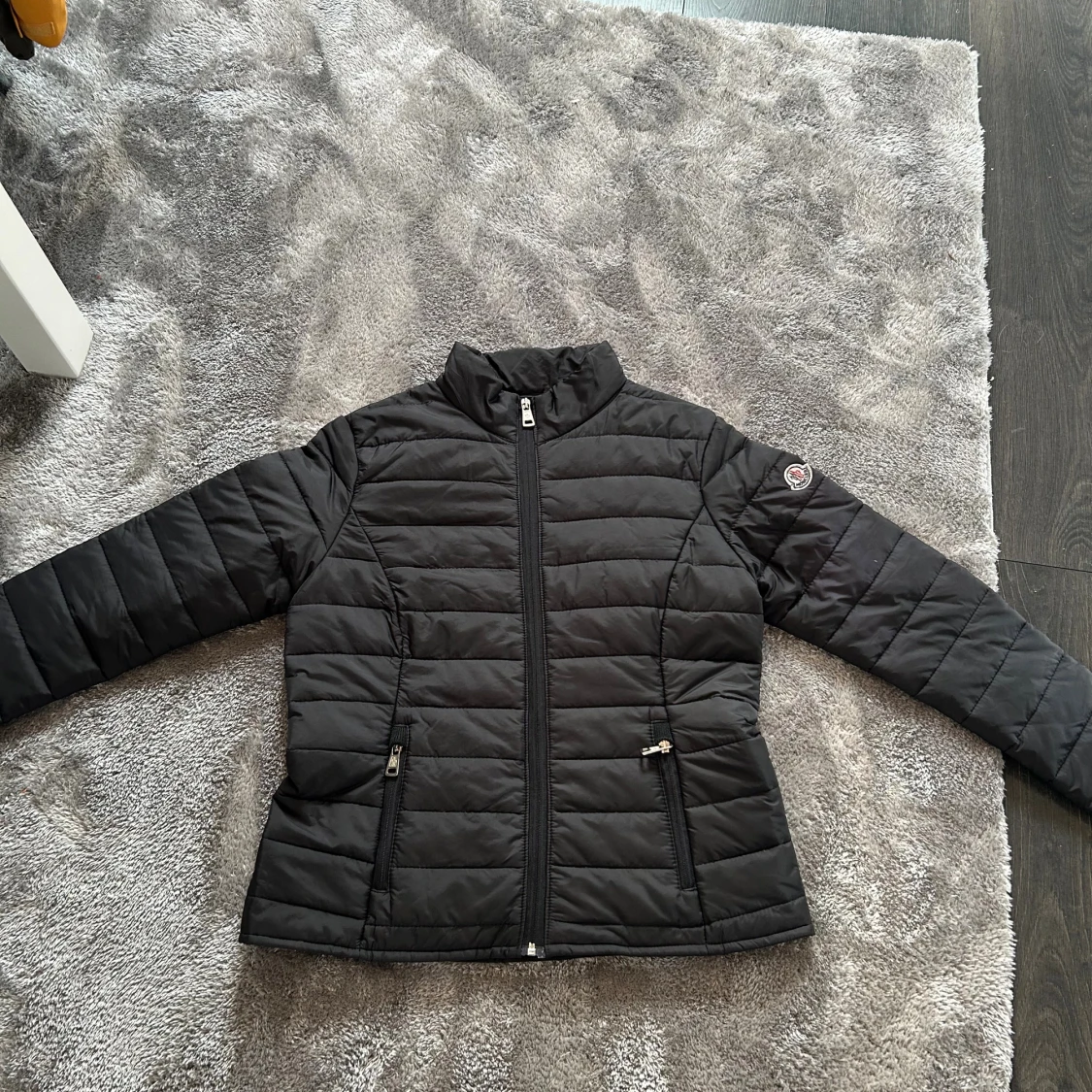 Svart quiltad dunjacka från Moncler - 3