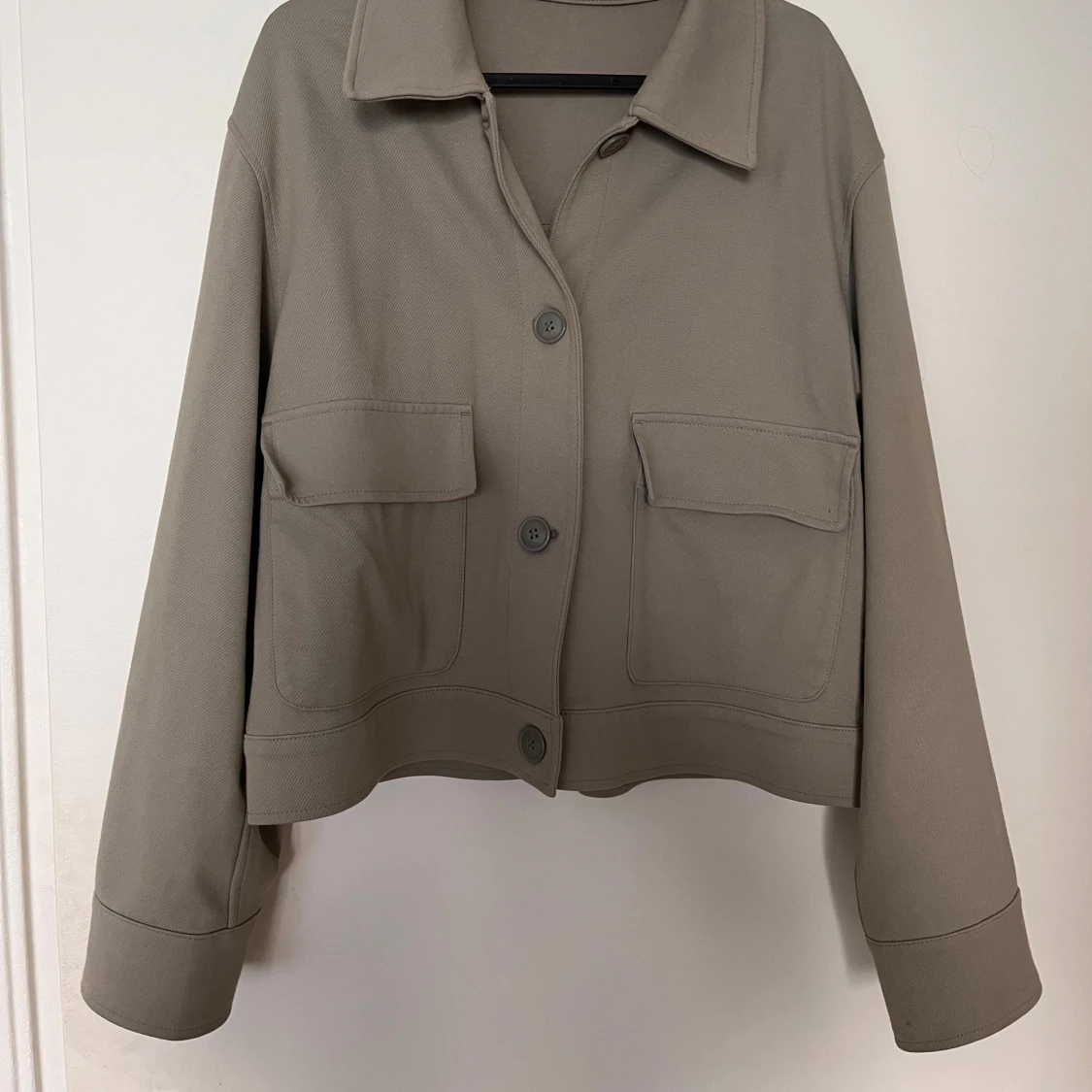 Mint grön croppad overshirt med fickor