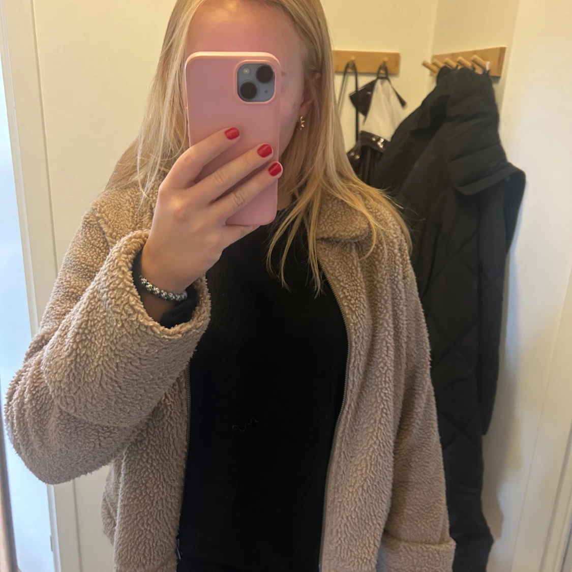 Beige/brun teddyjacka från Dobber