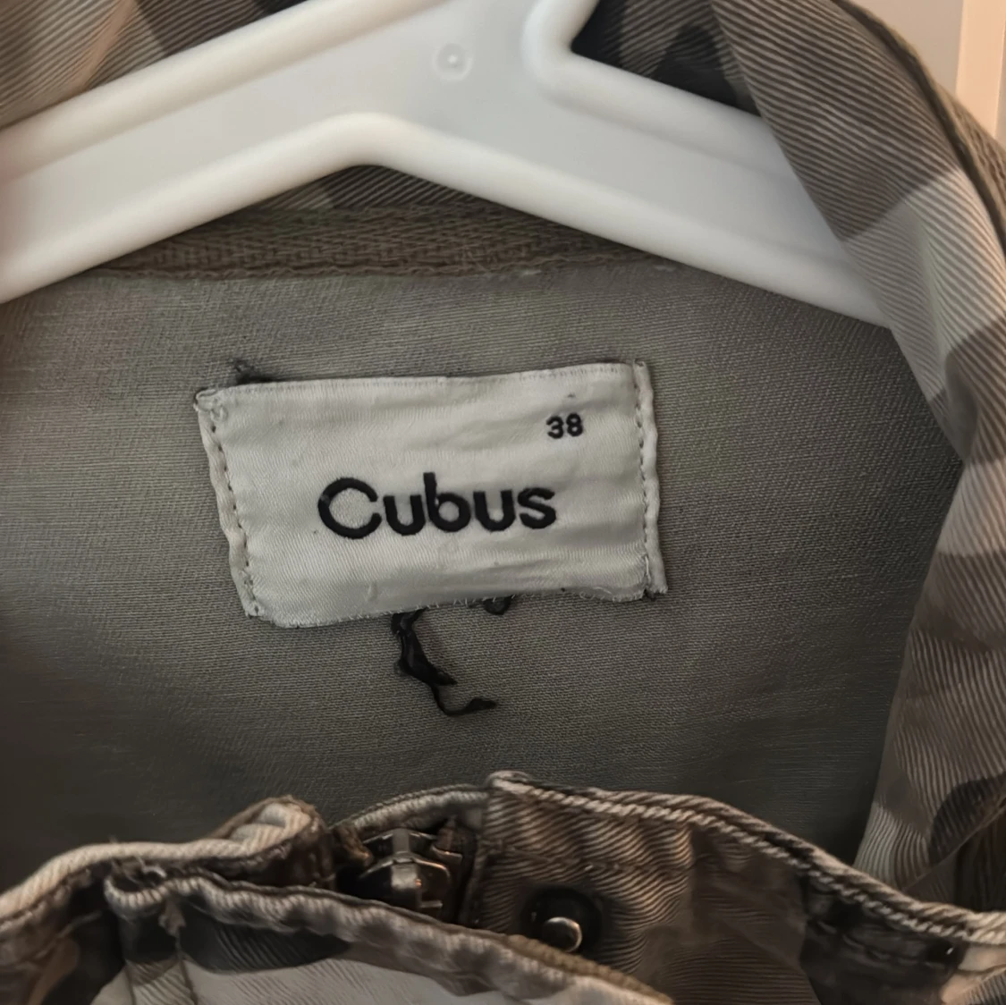 Camouflage parkajacka från Cubus - 2