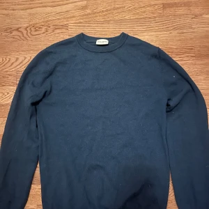 John henric merinoull tröja - Säljer denna fina tröjan. Tröjan är storlek s men sitter mer som xs