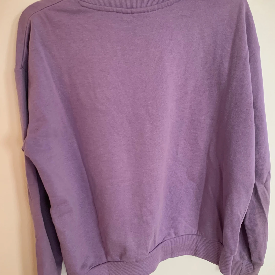 Lila sweatshirt med tryck NYC - 1