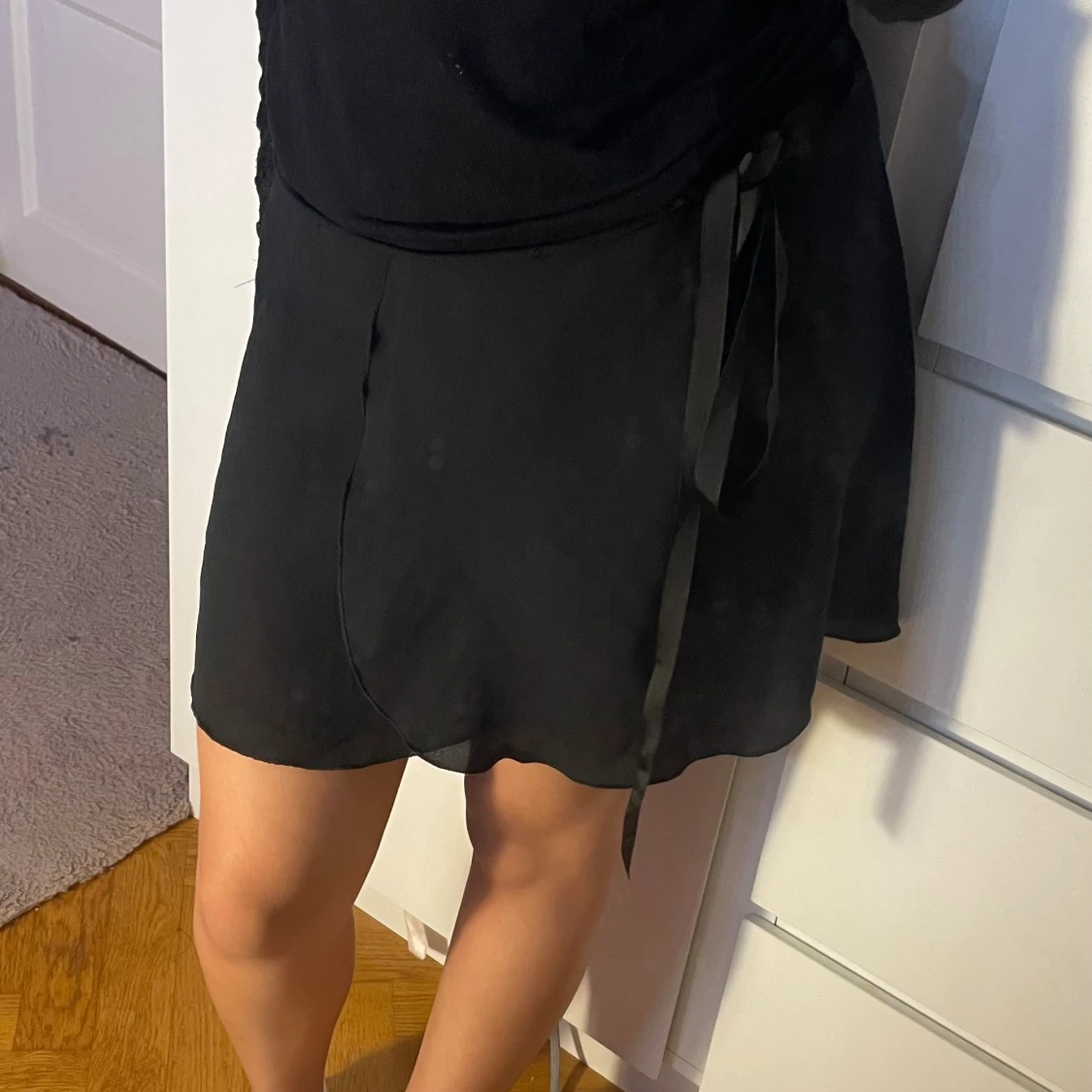 Svart omlott kjol - 1