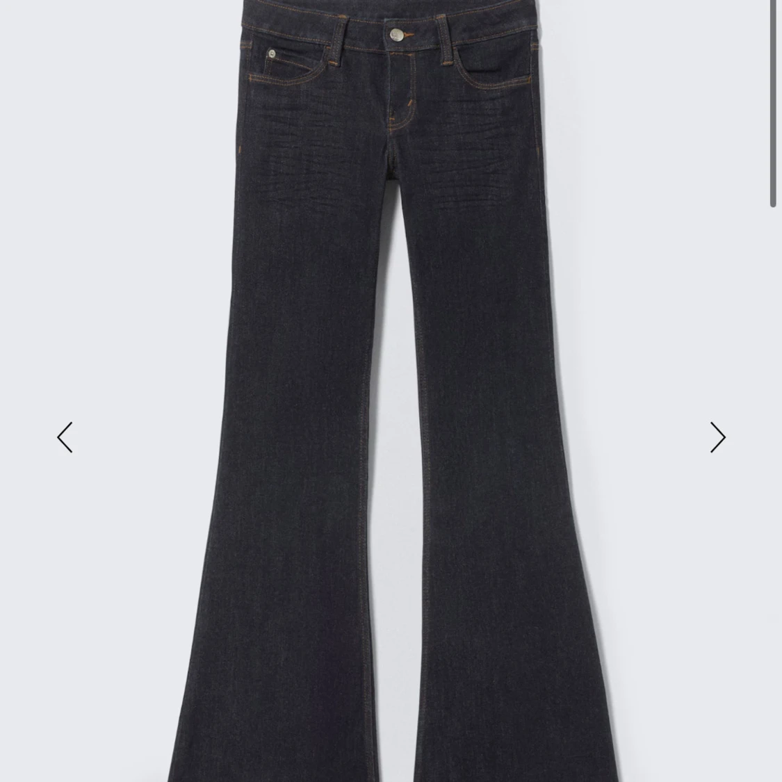  Lågmidjade bootcut/flared jeans - 1