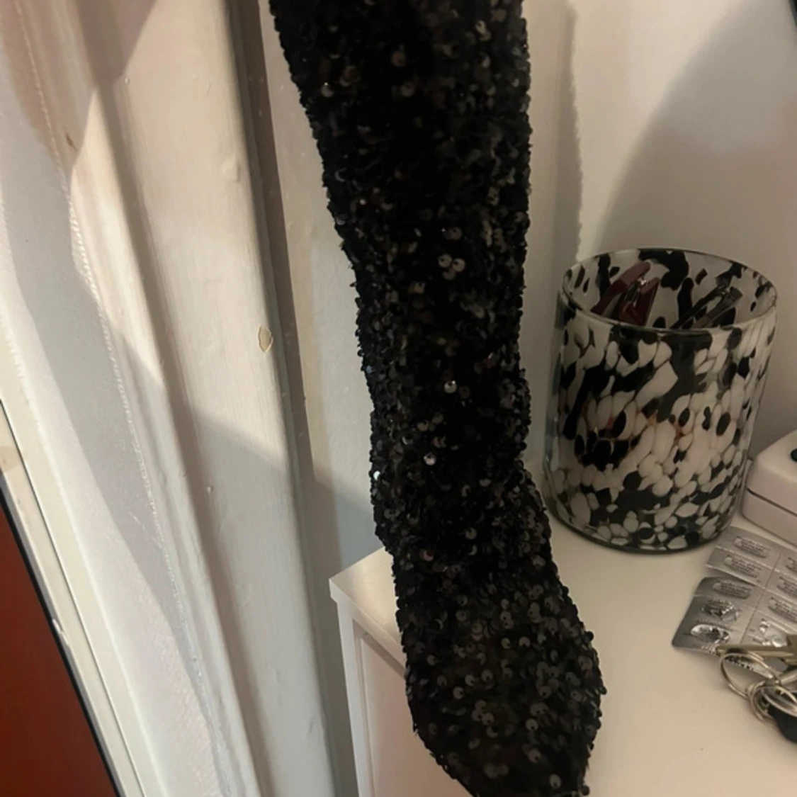 Svarta paljettstövlar med klack - 1