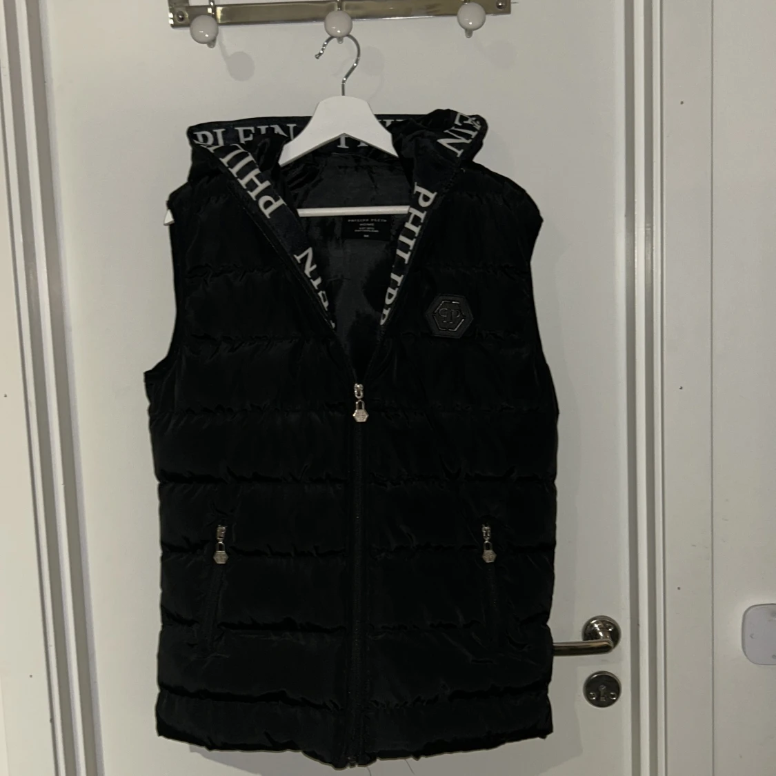 Svart dunväst från Philipp Plein