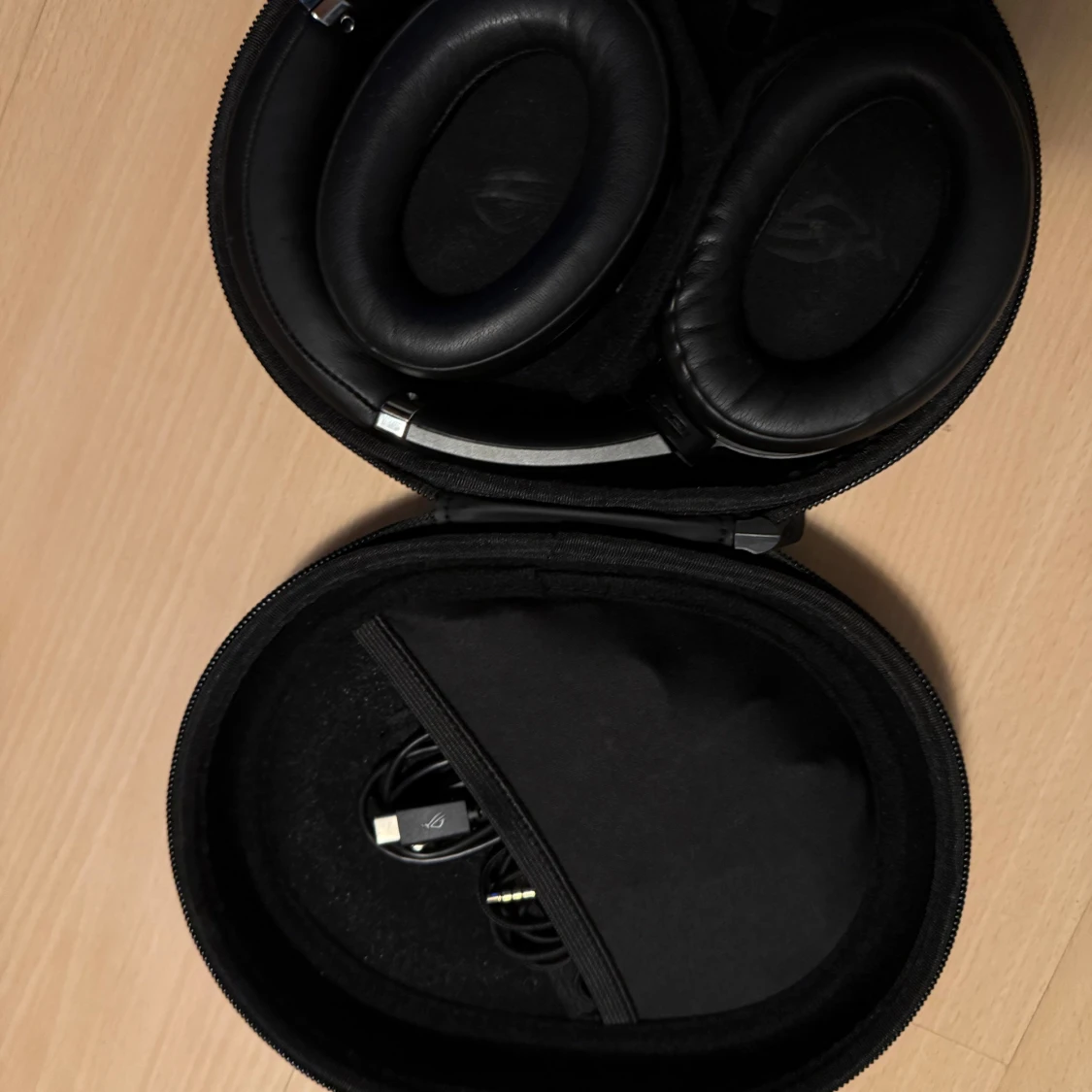 ASUS ROG Strix Go BT - 2