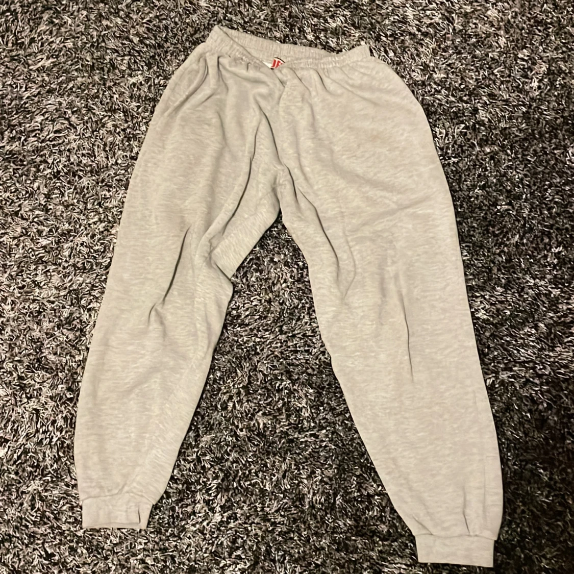 Grå mjukisbyxor från DFC, stl S - 1