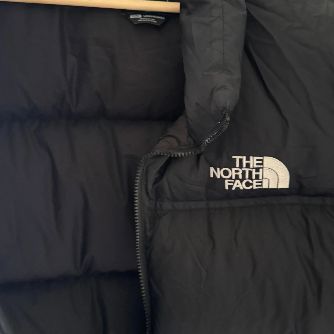 Svart dunväst från The North Face - 3