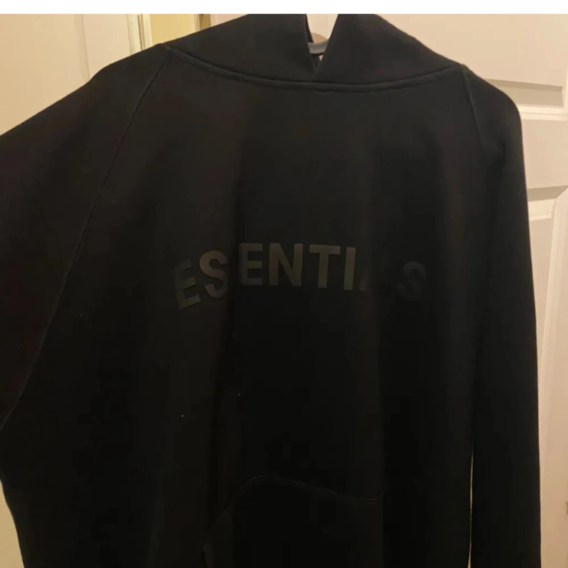 Svart Essentials Fear of God hoodie XL
