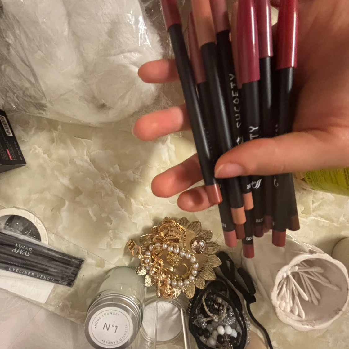 Set med läppennor i nude och rosa toner