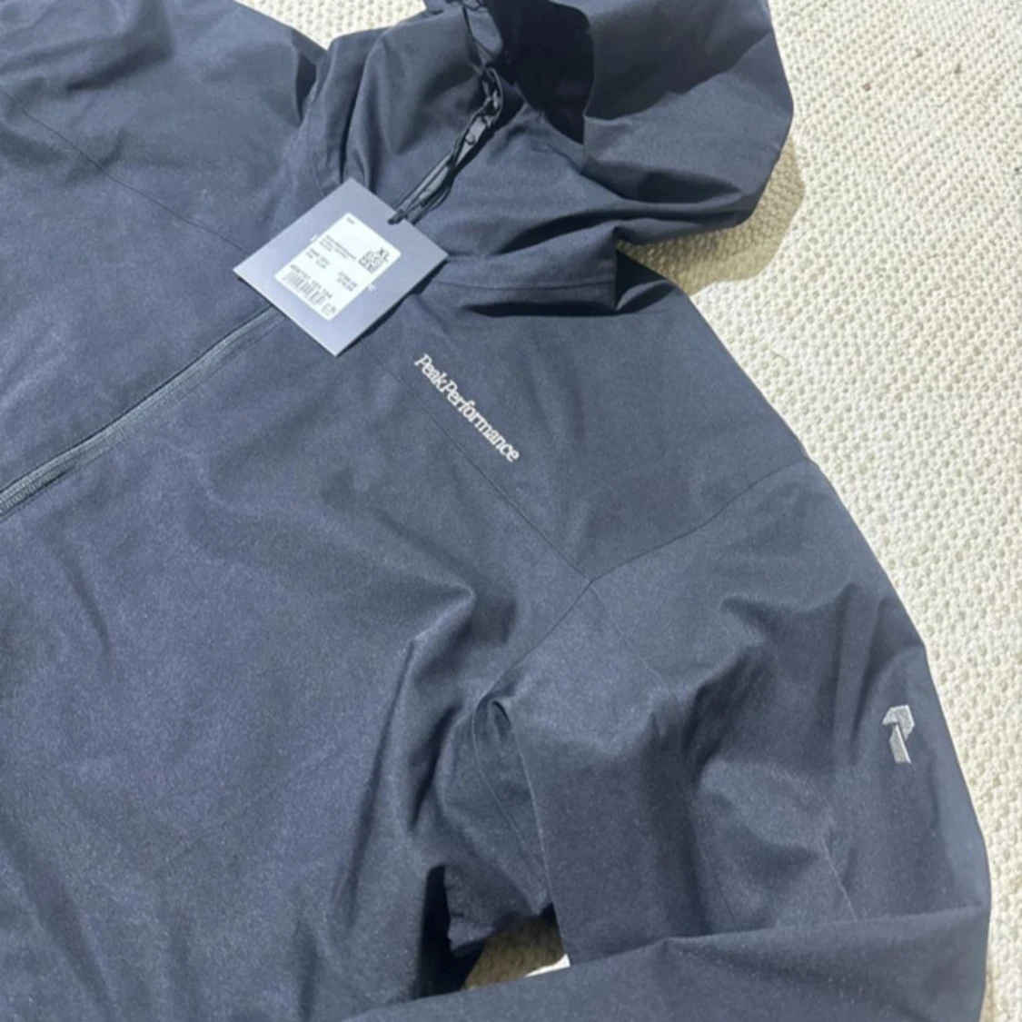 Svart vindjacka Peak Performance - 2