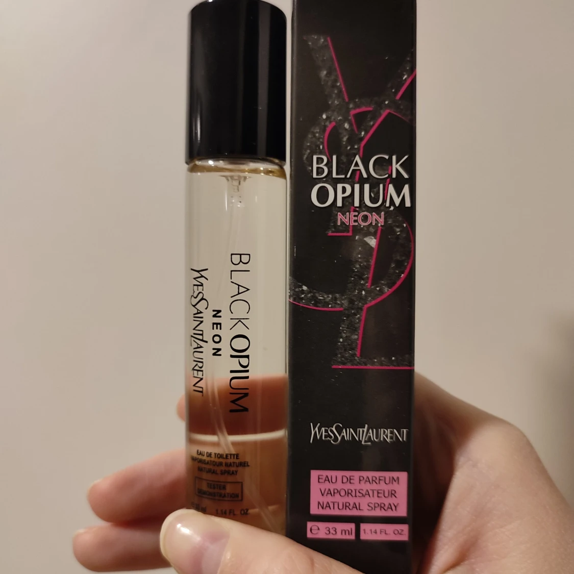 Yves Saint Laurent Black Opium Neon Perfume