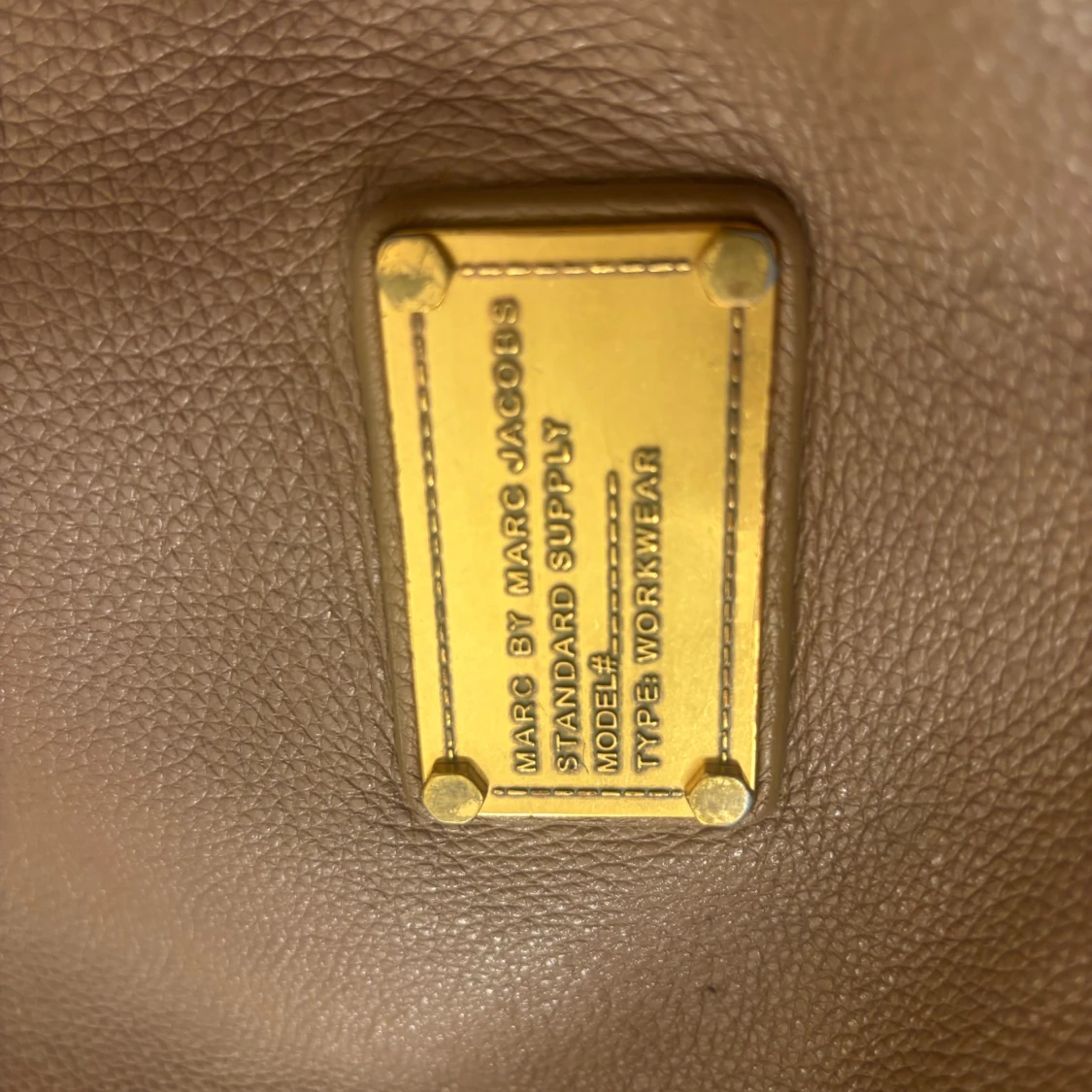 Brun handväska från Marc Jacobs - 3
