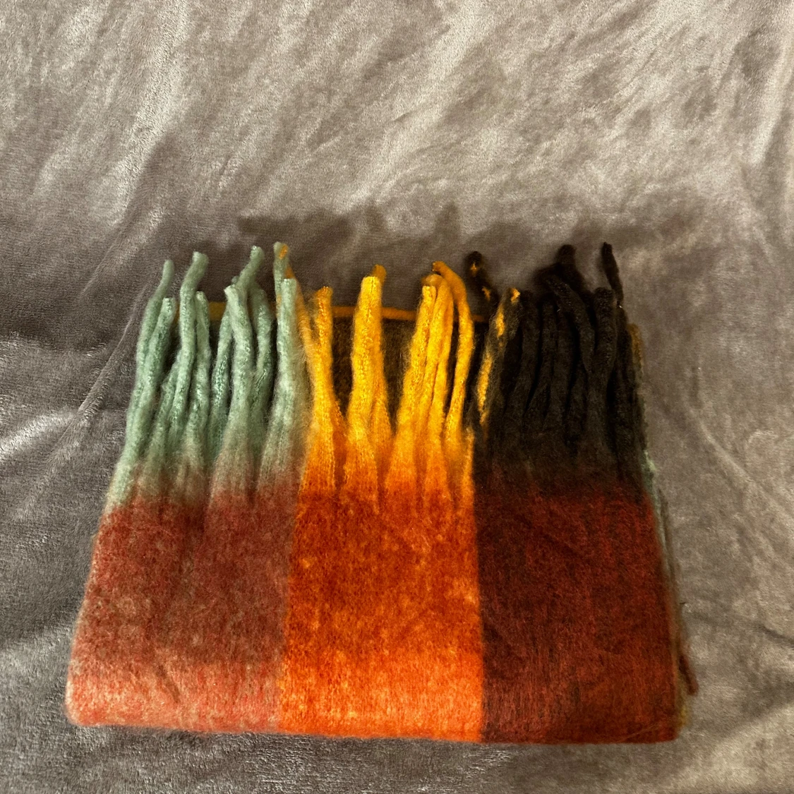 Rutig cashmere halsduk