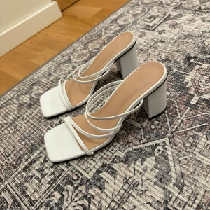 Vita Klackar - Helt oanvända.