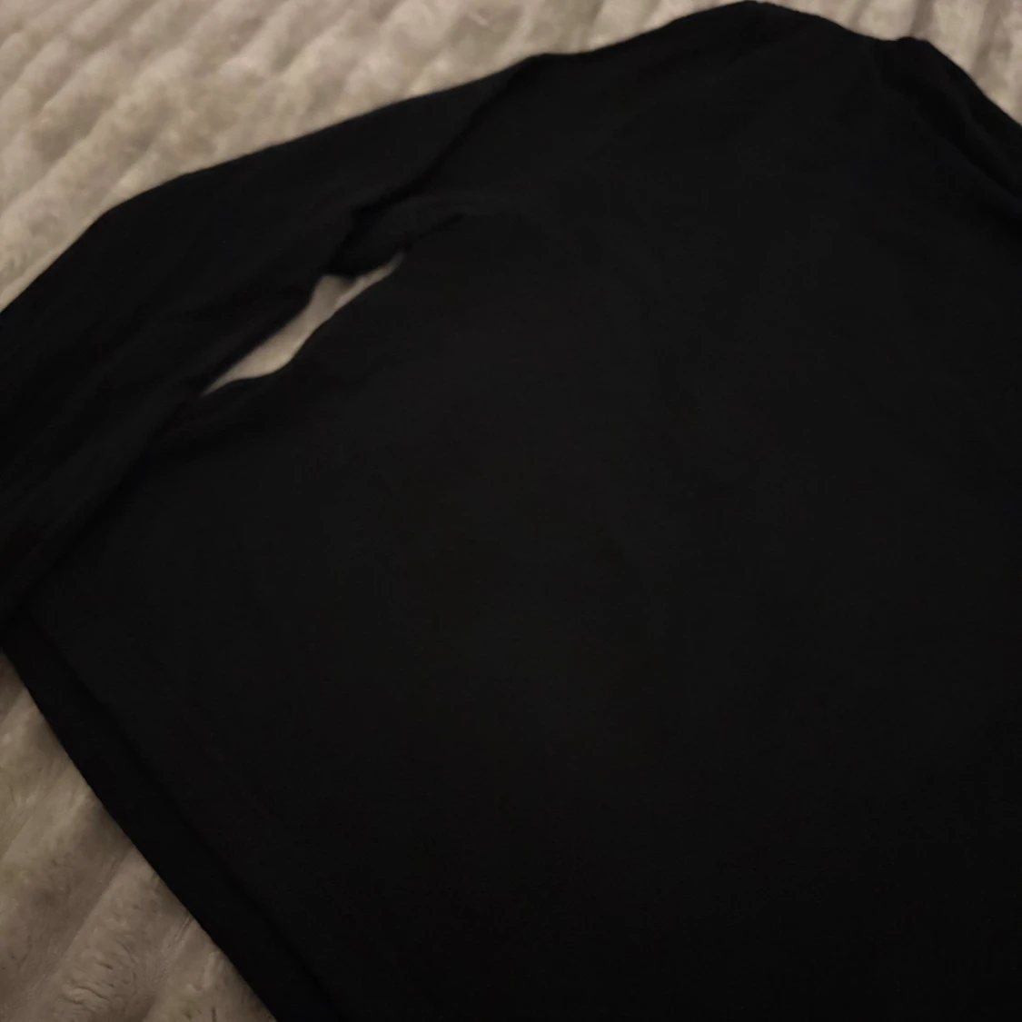 Svart långärmad tröja Design by Si - 1