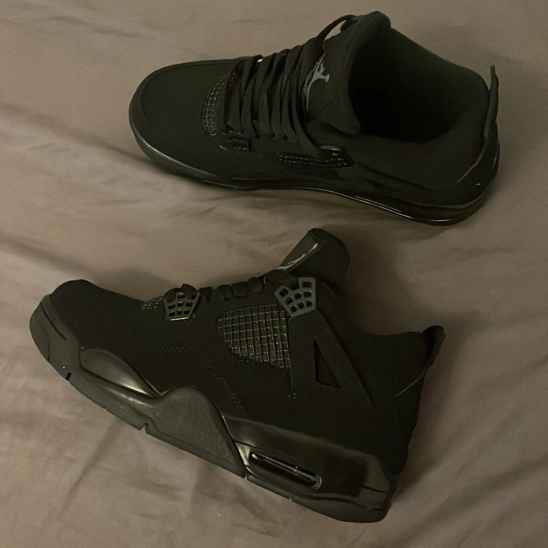 Svarta Nike Jordan 4 sneakers - 1