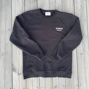 Dondup Crewneck - Säljer denna feta Dopdup crewneck tröjan!       Storlek S | Skick 8/10 | Hör av dig vid frågor!