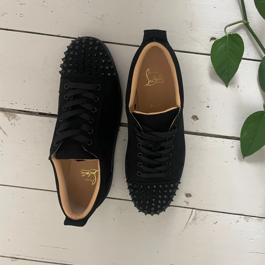 Christian Louboutin svarta sneakers med nitar - 3