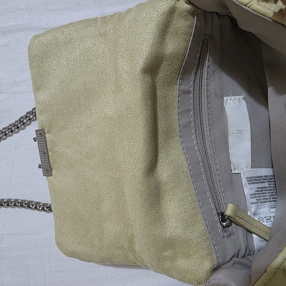 Quiltad beige axelväska från H&M - 2