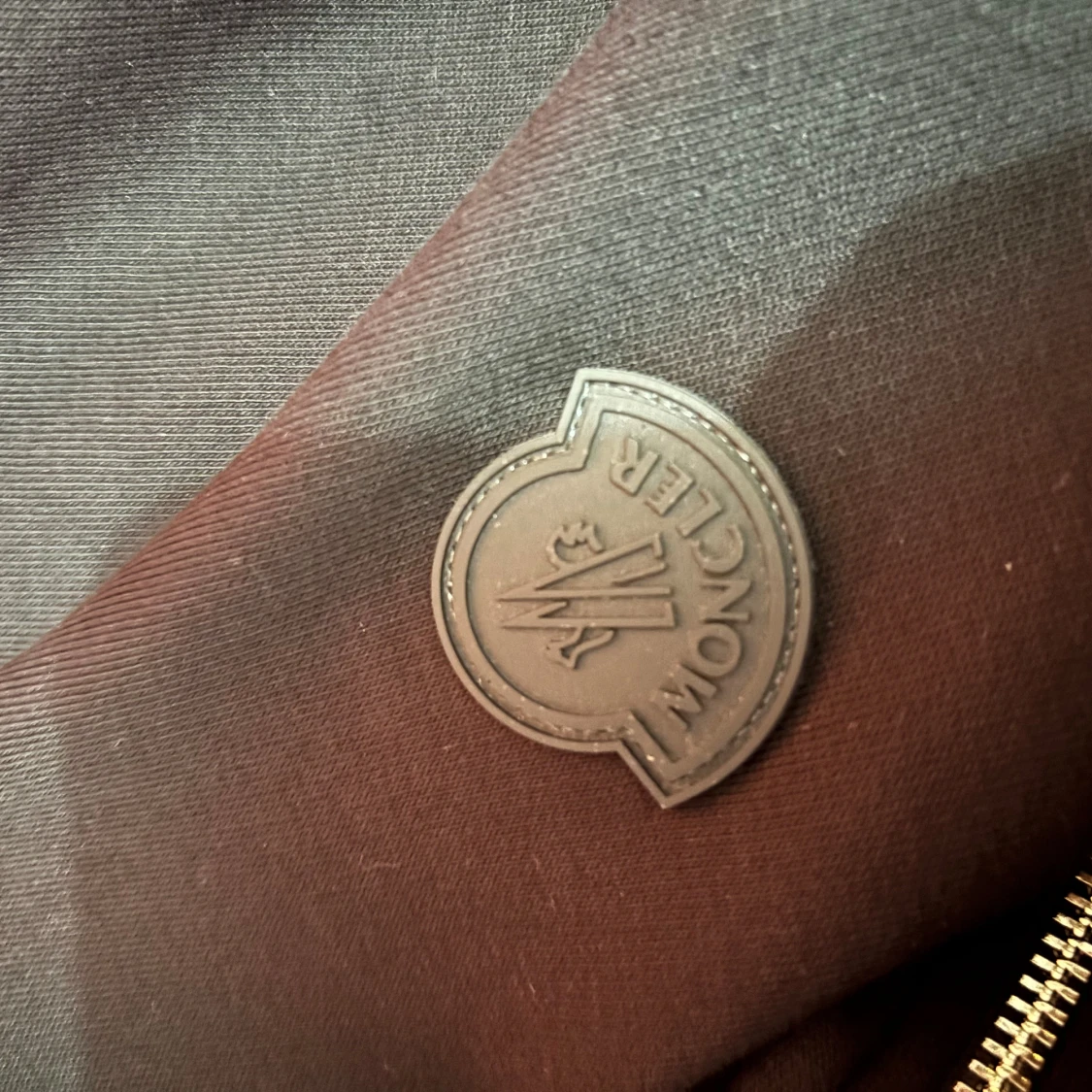 Svart hoodie från Moncler med dragkedja - 2