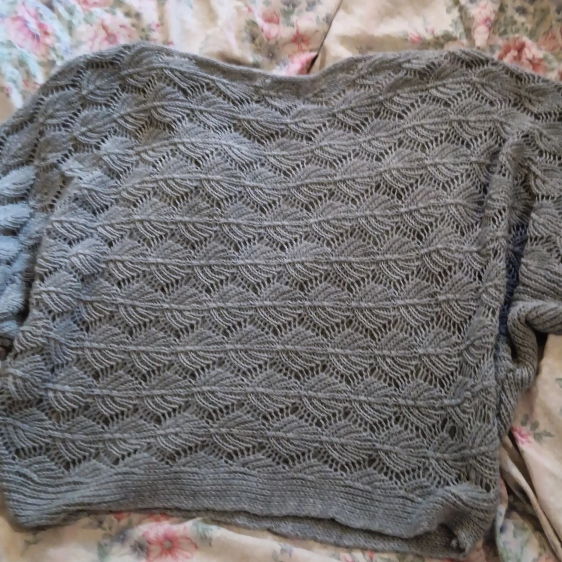 Grå stickad topp från Coal & Honey - 3