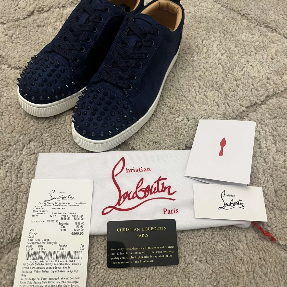Christian Louboutin sneakers med nitar