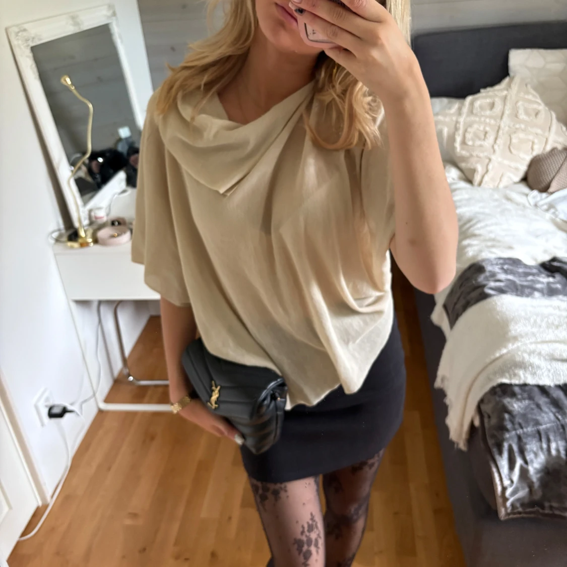 Beige omlott blus från Zara - 1