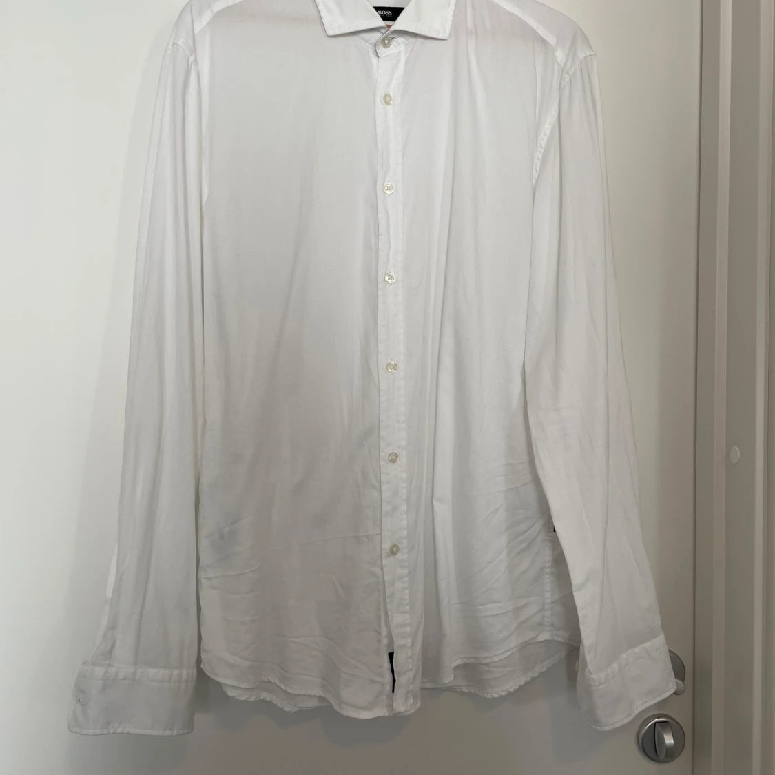 Vit skjorta från Hugo Boss XL