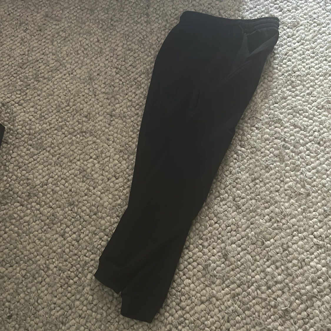 Svarta mjukisbyxor med resår - 1