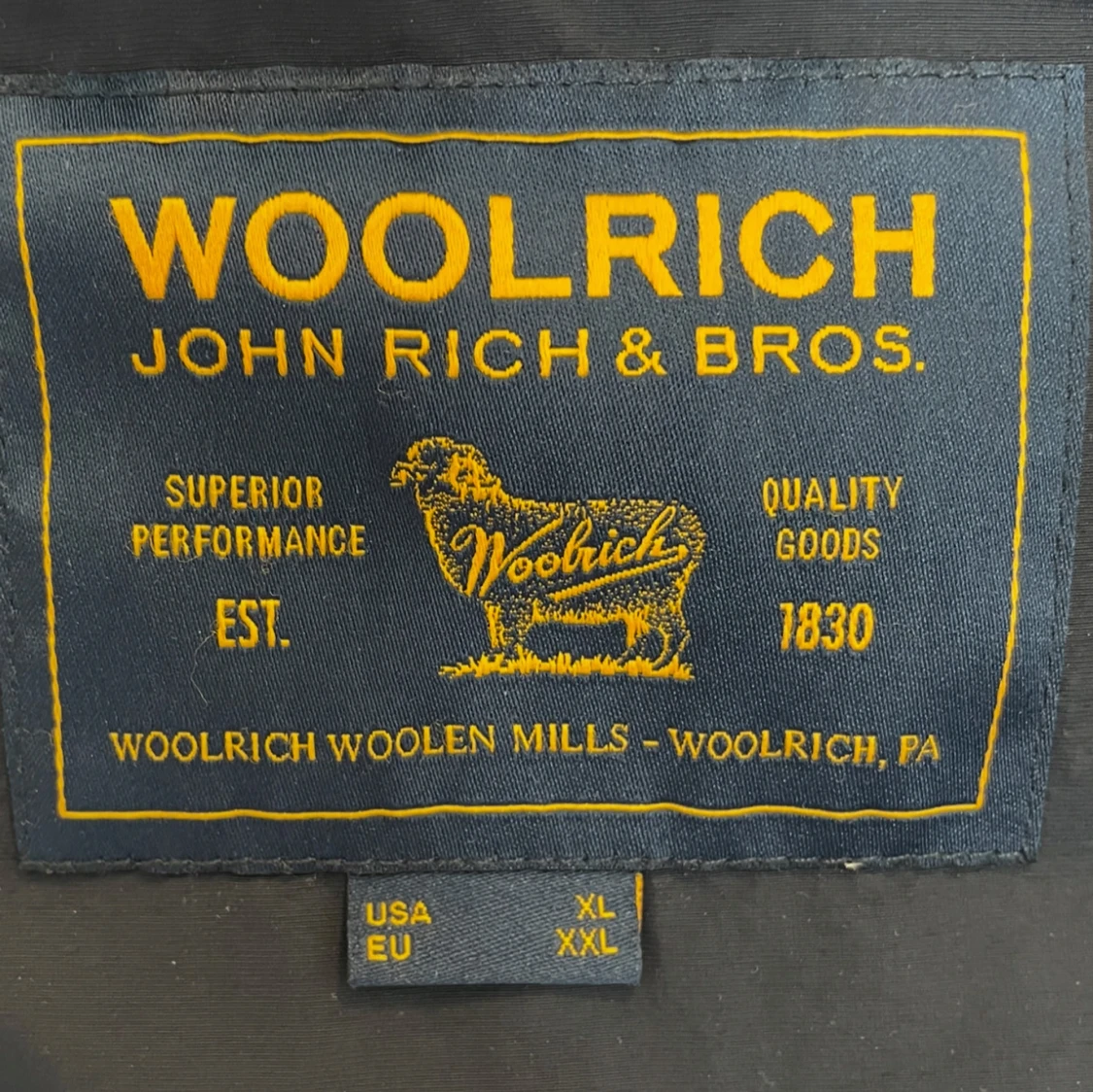 Svart vindjacka från Woolrich XL - 3
