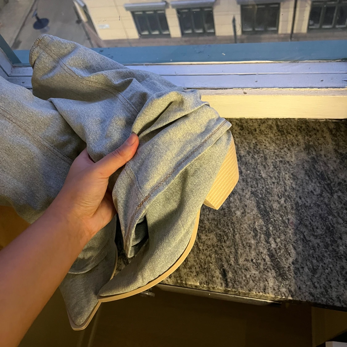 Ljusblå denim boots med spetsig tå från BERSHKA - 4