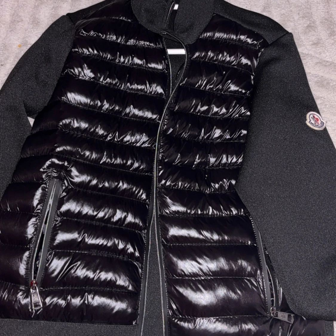 Svart dunjacka från Moncler