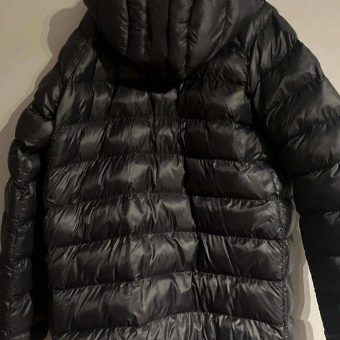 Svart Peak Performance dunjacka - 2