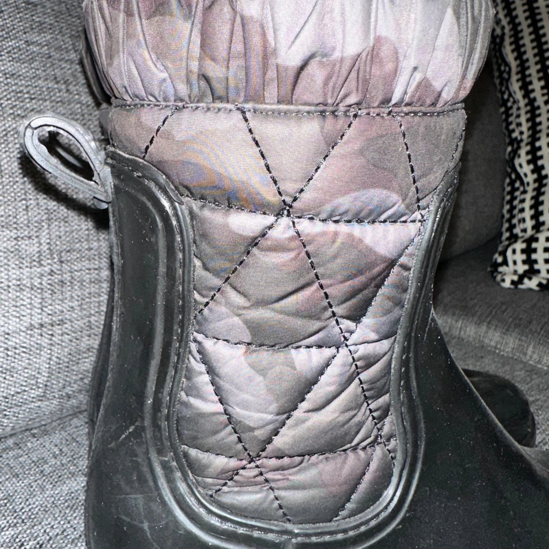 Svarta quiltade boots med platt sula strl: 37 - 2