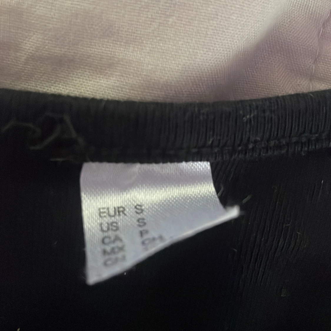 Svart kofta med knappar, stl S - 3