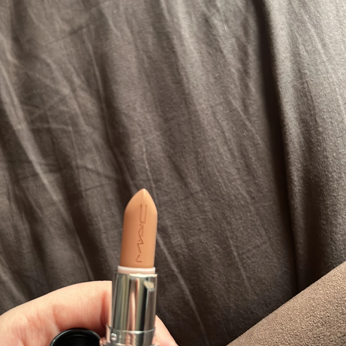 MAC Satin Lipstick Creme d'Nude - 4