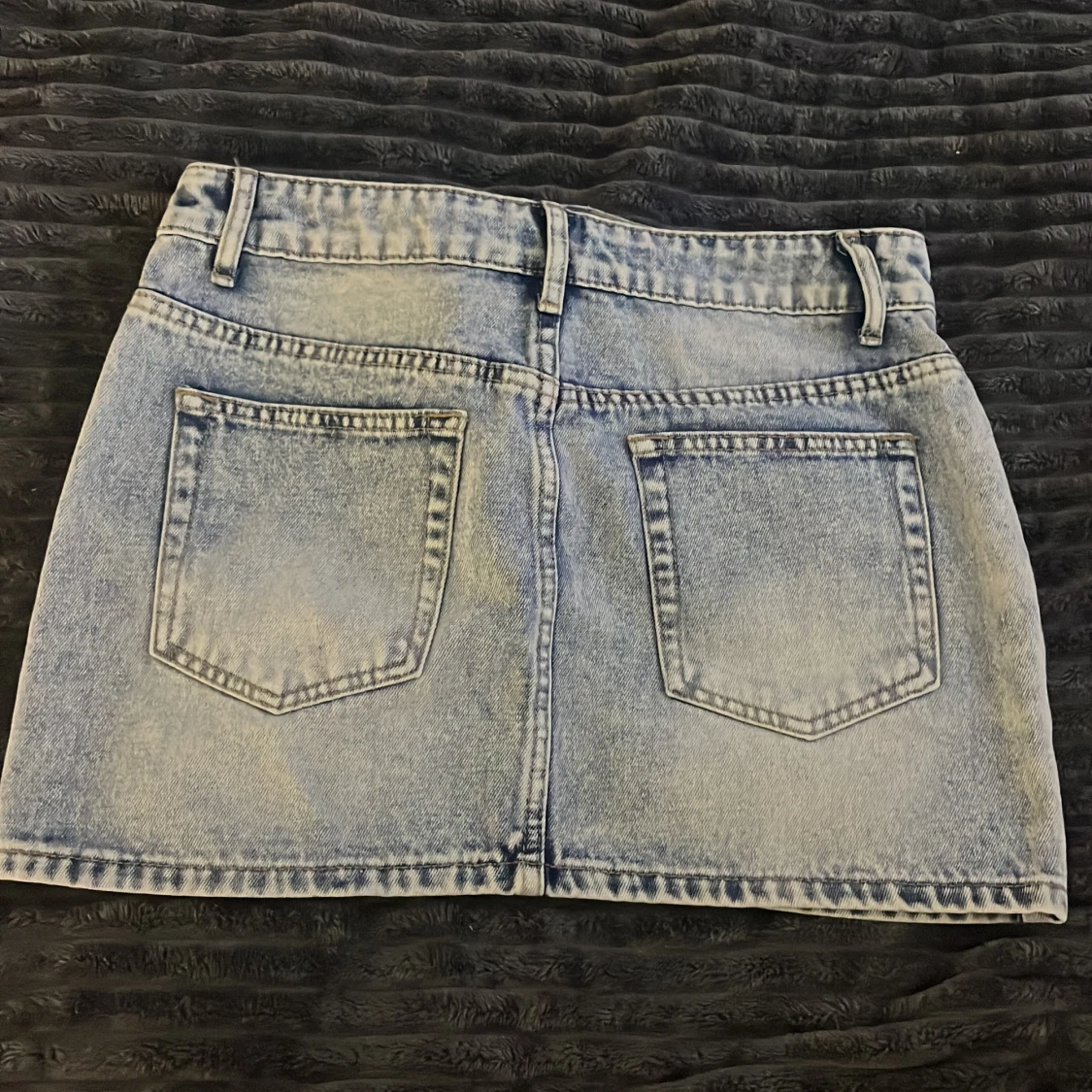 Ljusblå jeanskjol med fickor - 1