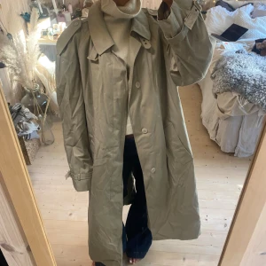 Trenchcoat  - SÅÅ snygg!!